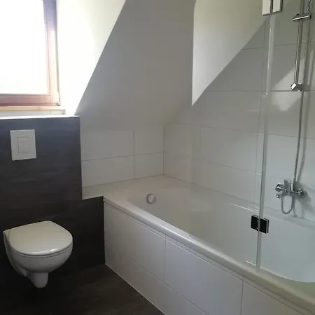 Schlossblick Fuer 4 Mit Kueche Kamin Netflix Parken Und Hofladen * Steinhofel