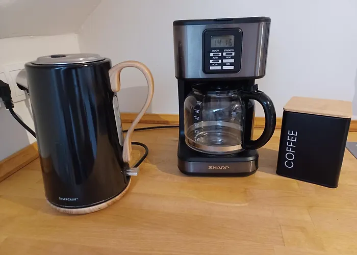 Appartamento Schlossblick Fuer 4 Mit Kueche Kamin Netflix Parken Und Hofladen Steinhofel