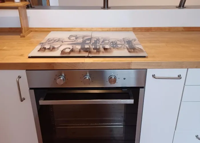 Appartamento Schlossblick Fuer 4 Mit Kueche Kamin Netflix Parken Und Hofladen *