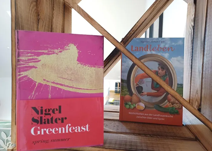 Schlossblick Fuer 4 Mit Kueche Kamin Netflix Parken Und Hofladen Steinhofel